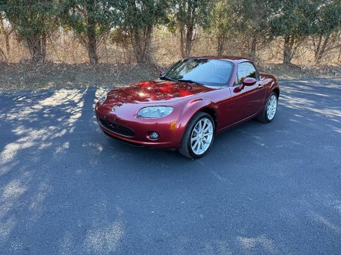 Used 2007 MAZDA MX-5 Miata Grand Touring w/ Premium Pkg image 28