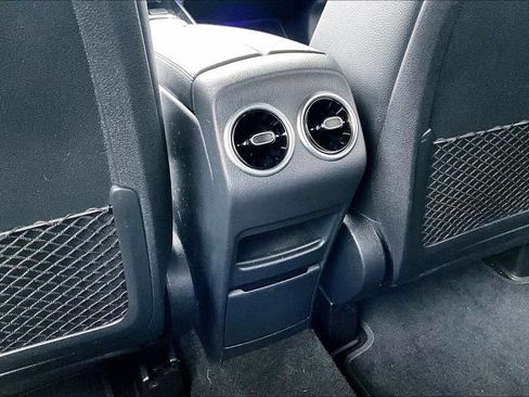 Certified 2022 Mercedes-Benz GLB 250 4MATIC image 25