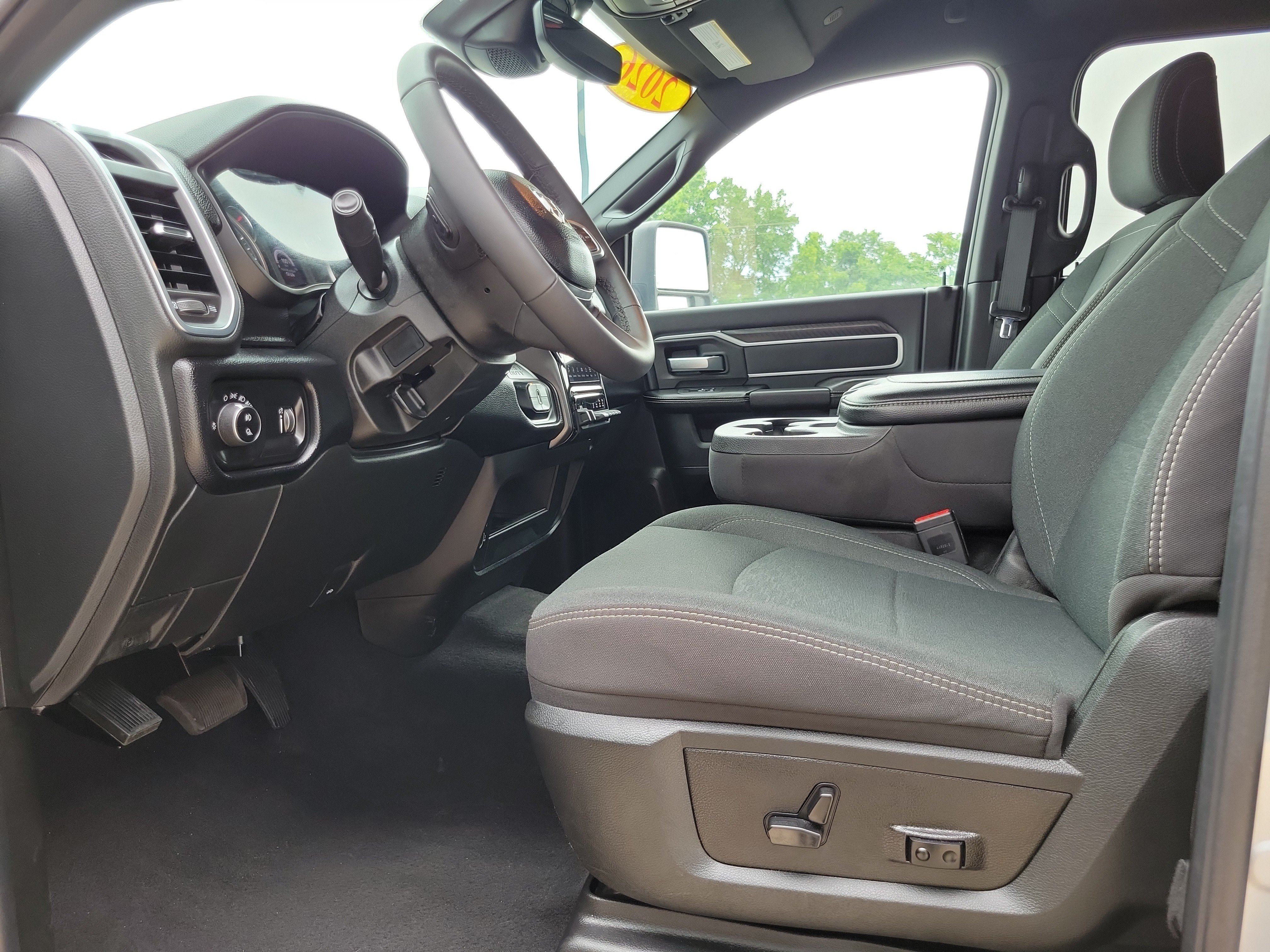Used 2026 RAM 2500 Big Horn AWD/4WD image 7