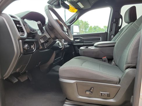 Used 2026 RAM 2500 Big Horn AWD/4WD image 7