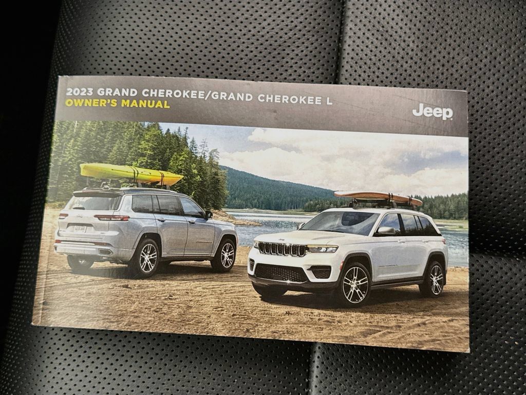 Used 2023 Jeep Grand Cherokee Overland w/ Advanced Protech Group III AWD/4WD image 54