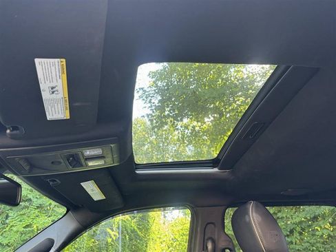 Used 2016 RAM 1500 Limited AWD/4WD image 18