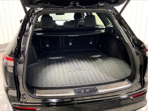 Used 2025 Toyota Crown Signia w/ Advanced Technology Package image 38