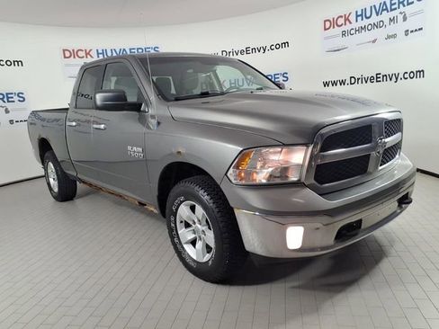 Used 2013 RAM 1500 Classic SLT w/ Premium Display Pkg AWD/4WD image 3