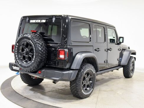 Used 2023 Jeep Wrangler Unlimited w/ Sun & Screen Package image 13