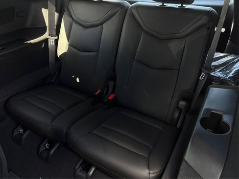 New 2025 Cadillac XT6 Luxury image 12