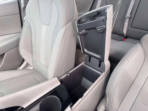 New 2026 Hyundai Elantra SEL Sport image 18