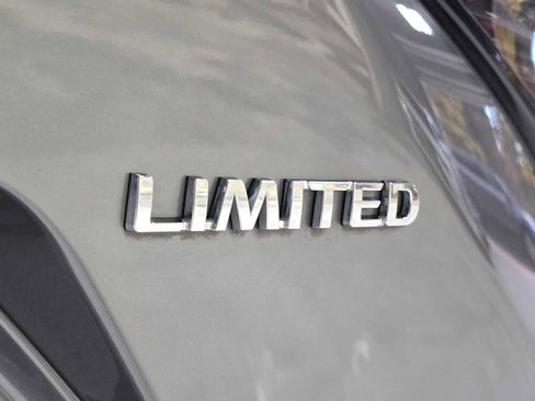 Used 2024 Mercedes-Benz Sprinter 2500 image 47