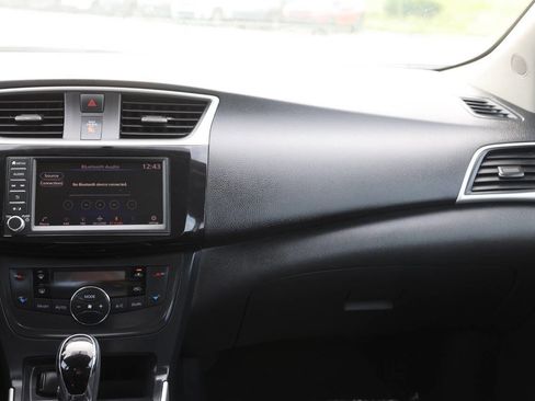 Used 2019 Nissan Sentra SV FWD image 20