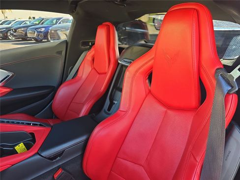 Used 2020 Chevrolet Corvette Stingray Preferred Cpe w/ 2LT Preferred Equipment Group image 11