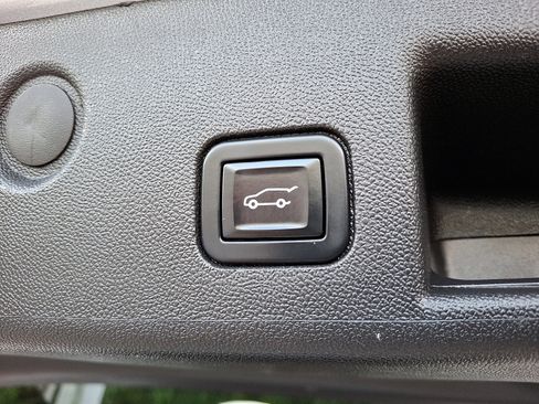 Used 2022 Chevrolet Equinox LT image 28