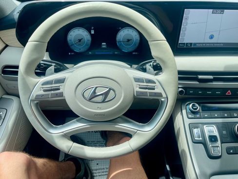 Used 2025 Hyundai Palisade Limited FWD image 14