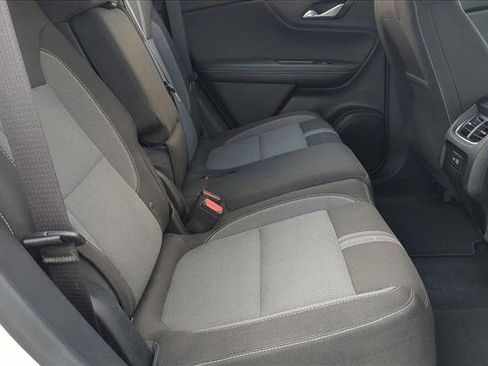 Used 2023 Chevrolet Blazer LT FWD image 17