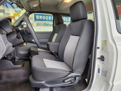 Used 2010 Ford Ranger XL image 4