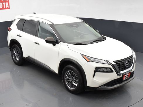 Used 2023 Nissan Rogue S AWD/4WD image 25