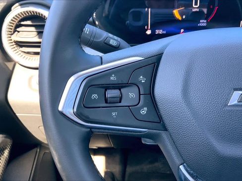 Used 2025 Chevrolet Trax ACTIV w/ Driver Confidence Package image 24