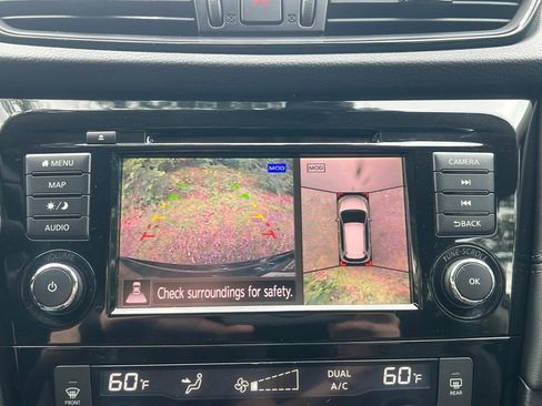 Used 2018 Nissan Rogue SL FWD image 29