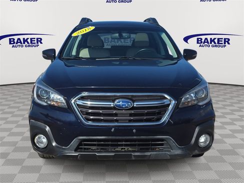 Used 2018 Subaru Outback 2.5i Limited image 2