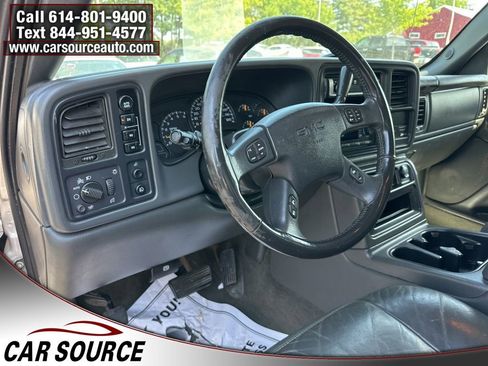 Used 2004 GMC Sierra 1500 SLT w/ Light Duty Power Package AWD/4WD image 7