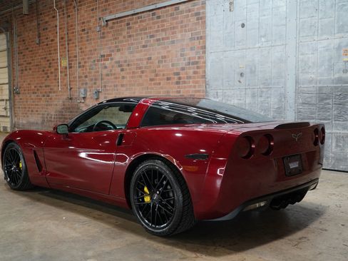 Used 2006 Chevrolet Corvette Coupe w/ Preferred Equipment Group image 9