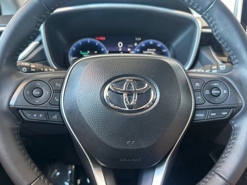 Used 2026 Toyota Corolla Cross XLE w/ Convenience Package FWD image 26