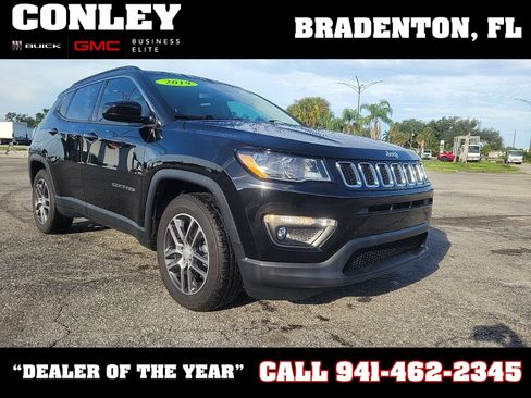Used 2019 Jeep Compass Latitude FWD image 1