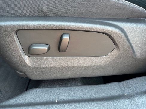 Used 2023 Buick Envision Essence AWD/4WD image 16
