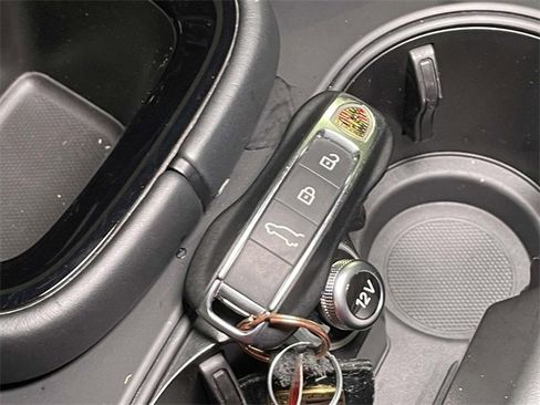 Used 2024 Porsche Cayenne image 44