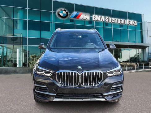Certified 2023 BMW X5 sDrive40i w/ Premium Package image 2