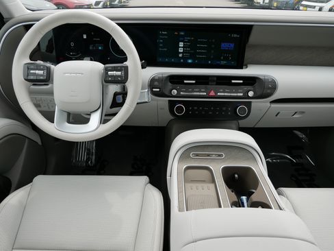 Certified 2026 Hyundai Palisade SEL Premium AWD/4WD image 10