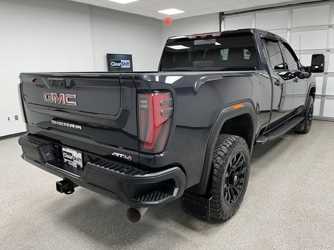 Used 2024 GMC Sierra 2500 AT4 w/ AT4 Premium Plus Package AWD/4WD image 10