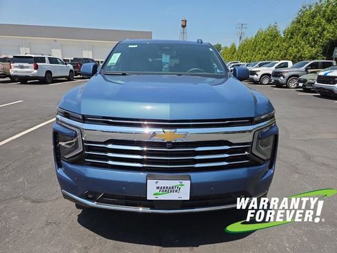 New 2026 Chevrolet Suburban LT w/ Comfort Package AWD/4WD image 2