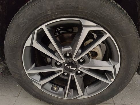 Used 2024 Kia Forte LXS image 31