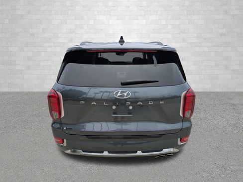 Used 2022 Hyundai Palisade Calligraphy w/ Winter Package FWD image 3