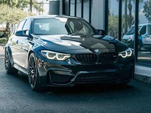 Used 2018 BMW M3 CS RWD image 2