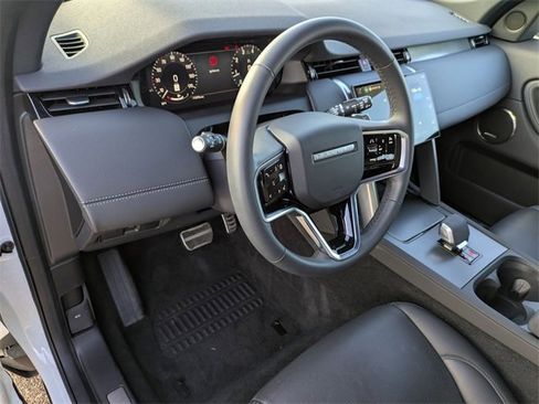 Certified 2025 Land Rover Discovery Sport Dynamic SE image 7