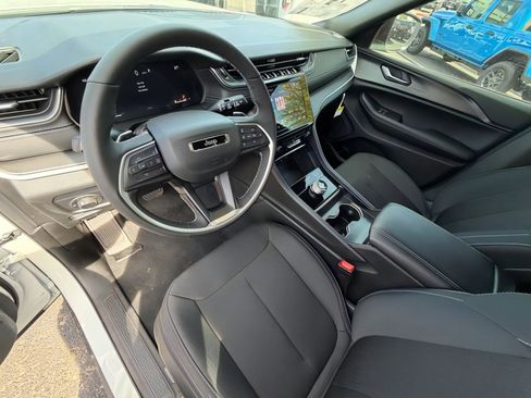 New 2026 Jeep Grand Cherokee Laredo X AWD/4WD image 15