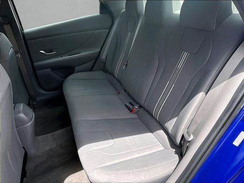 Used 2023 Hyundai Elantra SEL w/ Convenience Package FWD image 27