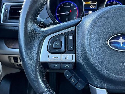Used 2017 Subaru Outback 2.5i Limited AWD/4WD image 11