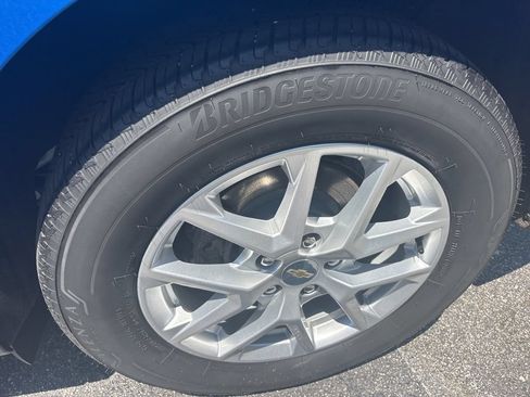 Used 2024 Chevrolet Equinox LT AWD/4WD image 12