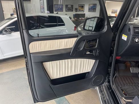 Used 2013 Mercedes-Benz G 63 AMG 4MATIC image 34