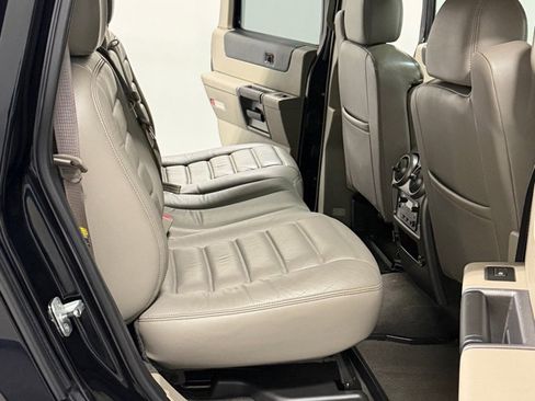 Used 2004 HUMMER H2 w/ Preferred Equipment Group AWD/4WD image 9