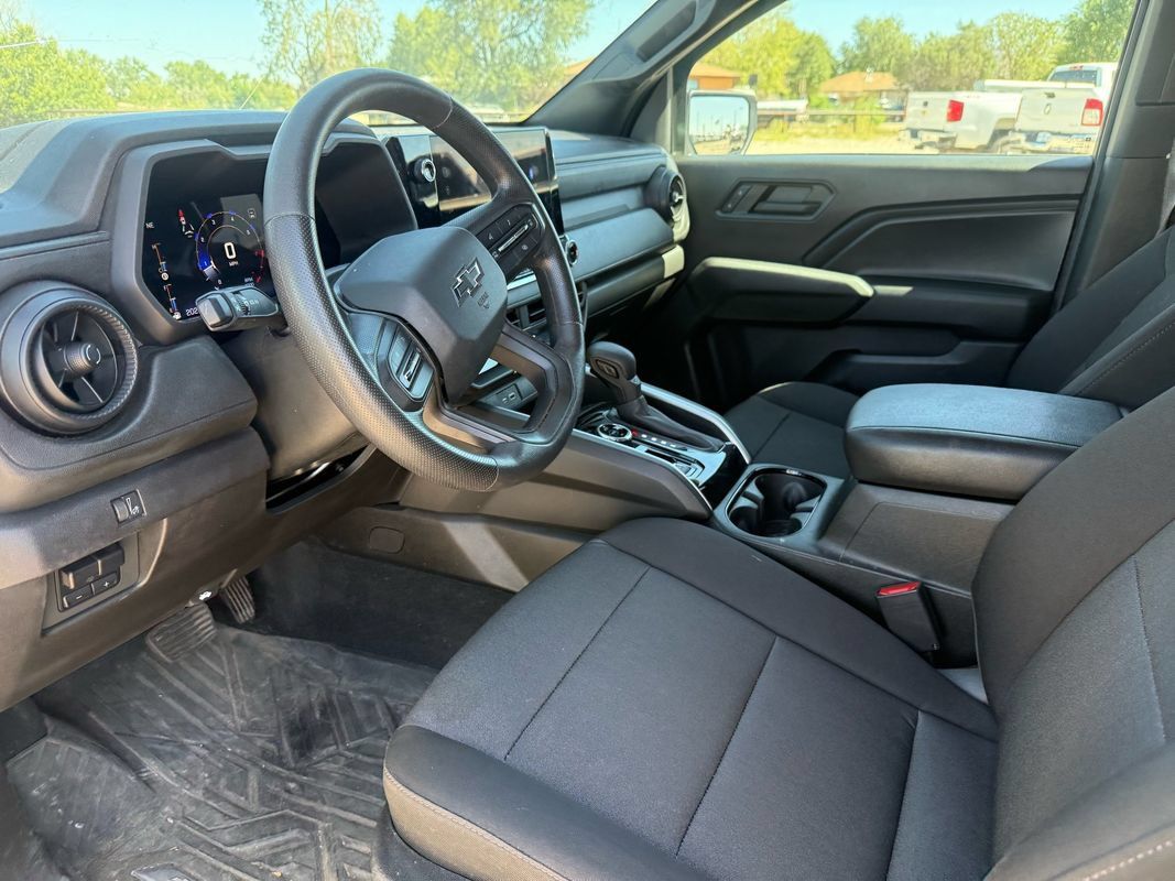 Used 2023 Chevrolet Colorado Trail Boss w/ LPO, Skid Plate Package AWD/4WD image 31