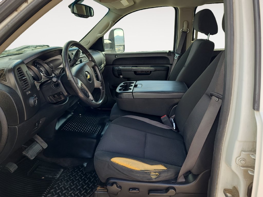 Used 2012 Chevrolet Silverado 3500 LT w/ Interior Plus Package AWD/4WD image 9