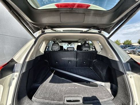 Used 2021 Nissan Rogue SV w/ Premium Package FWD image 23