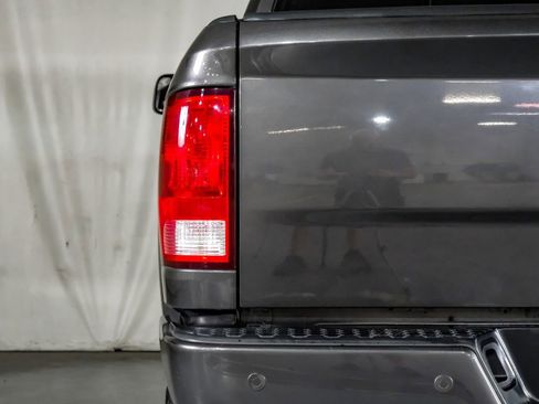 Used 2018 RAM 2500 Big Horn w/ Sport Appearance Group AWD/4WD image 41
