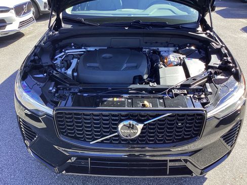 Certified 2025 Volvo XC60 T8 Plus w/ Protection Package Premier image 36