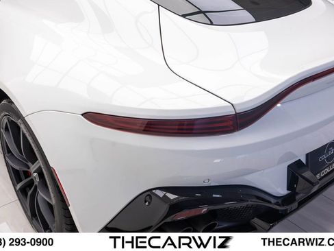 Used 2019 Aston Martin V8 Vantage Coupe RWD image 17