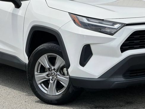 Used 2022 Toyota RAV4 XLE AWD/4WD image 36