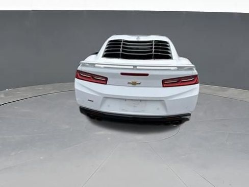 Used 2017 Chevrolet Camaro SS RWD image 4